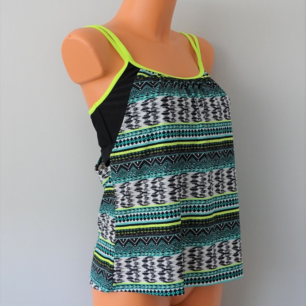 Go Gossip NWT Multicolor Geo Tankini Top - Picture 2 of 4